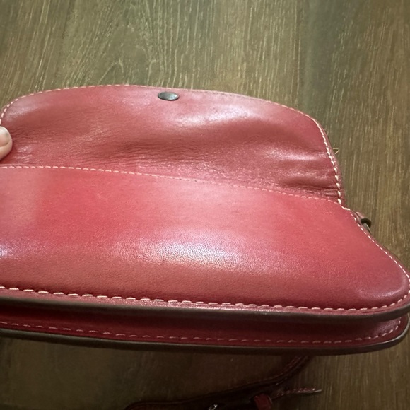 Coach Glovetan Clutch - Picture 10 of 13